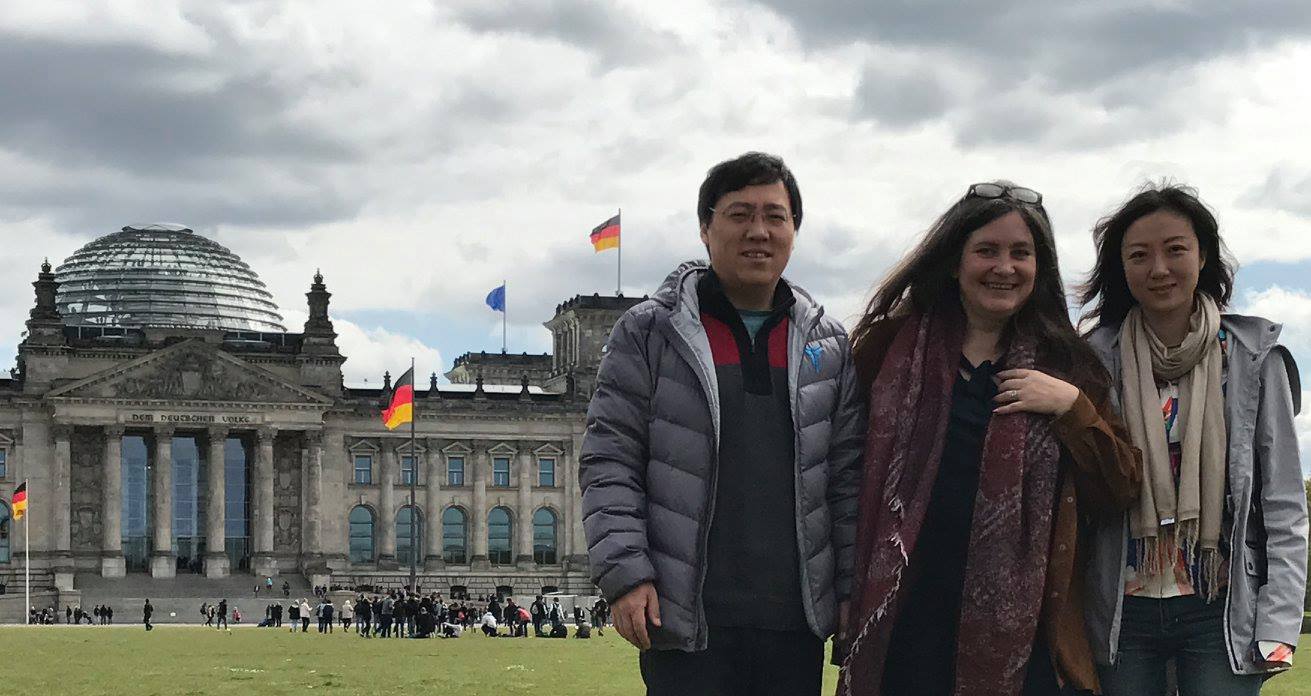 Alfie mit Chen Bin und seiner Frau