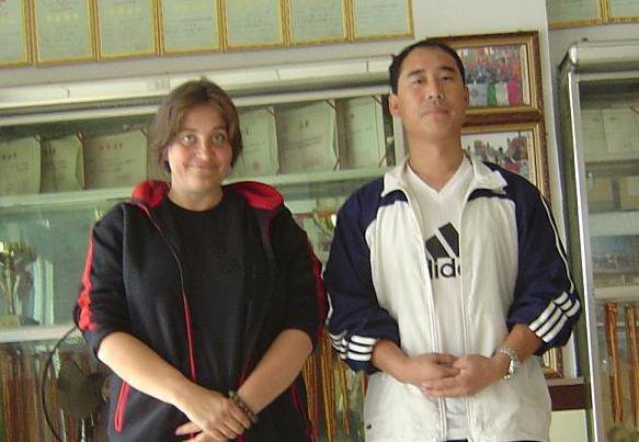 Alfie mit früherem Shaolin-/ Wushu-Lehrer Wang Weiqiang (Shi De Wei) in Dengfeng/Shaolin 2007