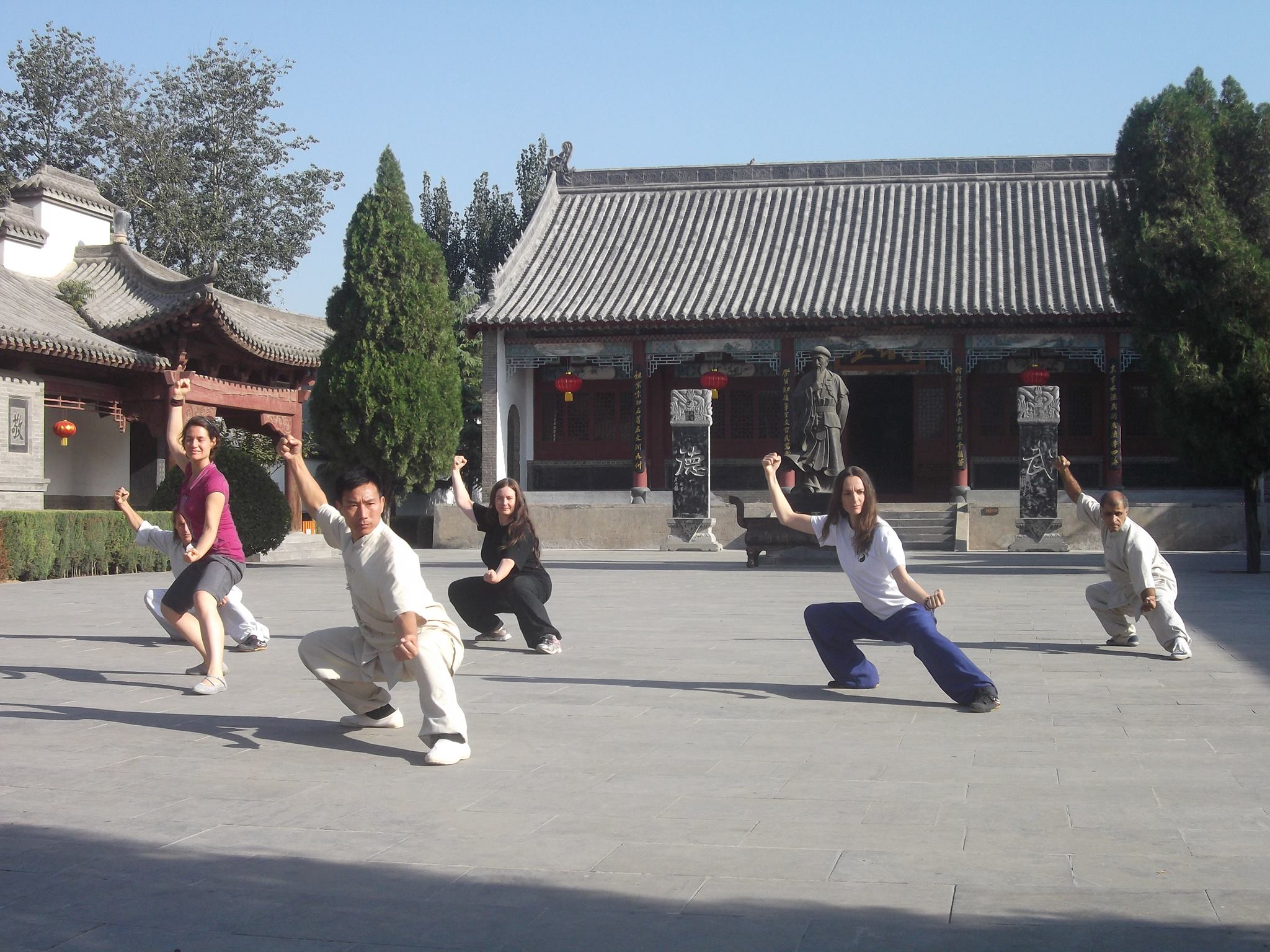mit Chen Bing vorm Ahnentempel 2013