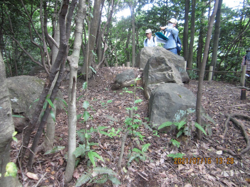 東谷山２７号墳の横穴式石室