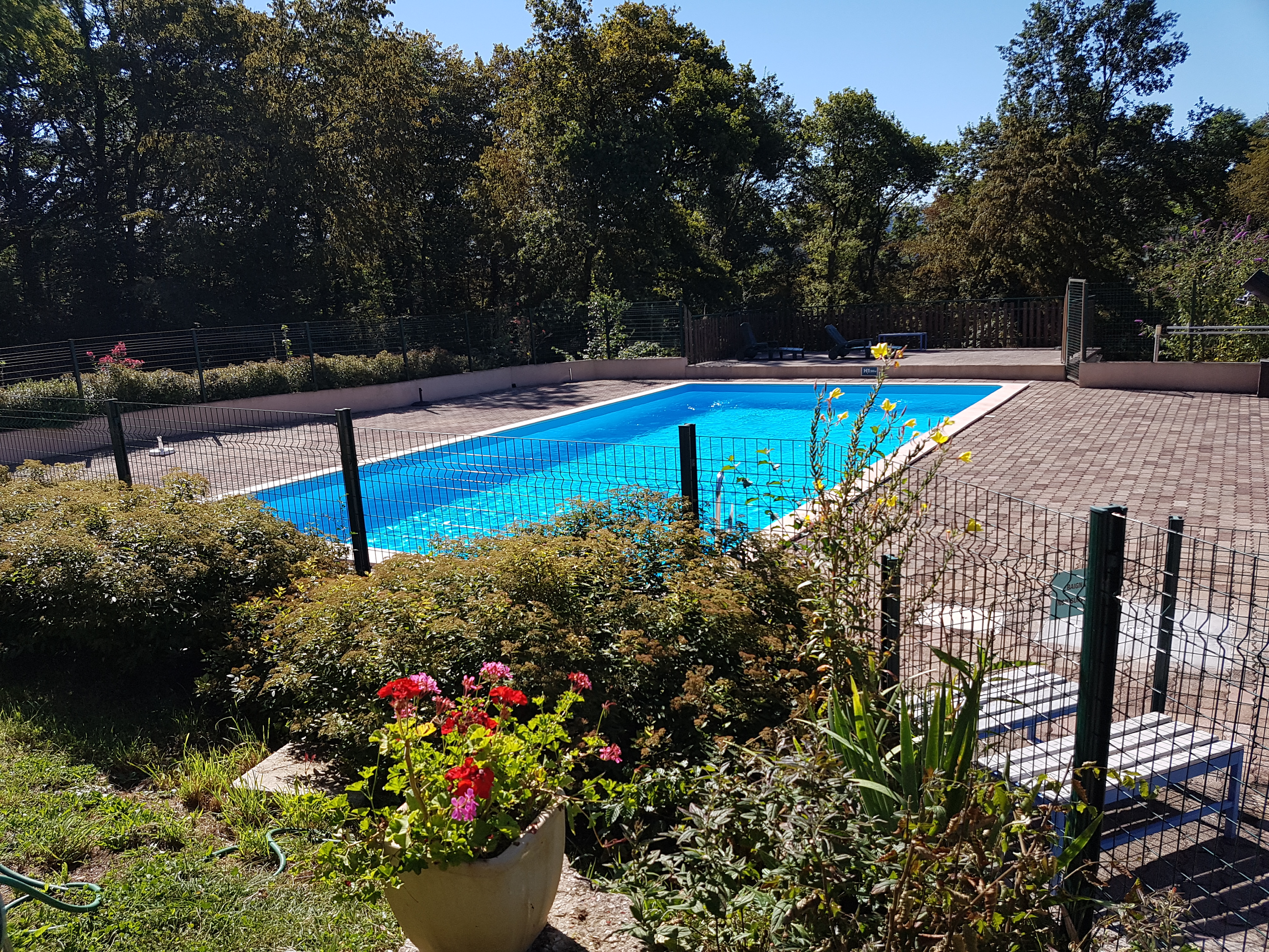 Camping naturiste Bisontin