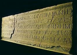 Steinplatte Überschrift Porta praetoria