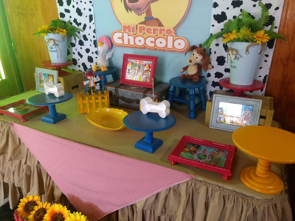 Perro Chocolo Deco Fiestas Magicas El canal tendrá una especial programación familiar este 24 de diciembre. perro chocolo deco fiestas magicas