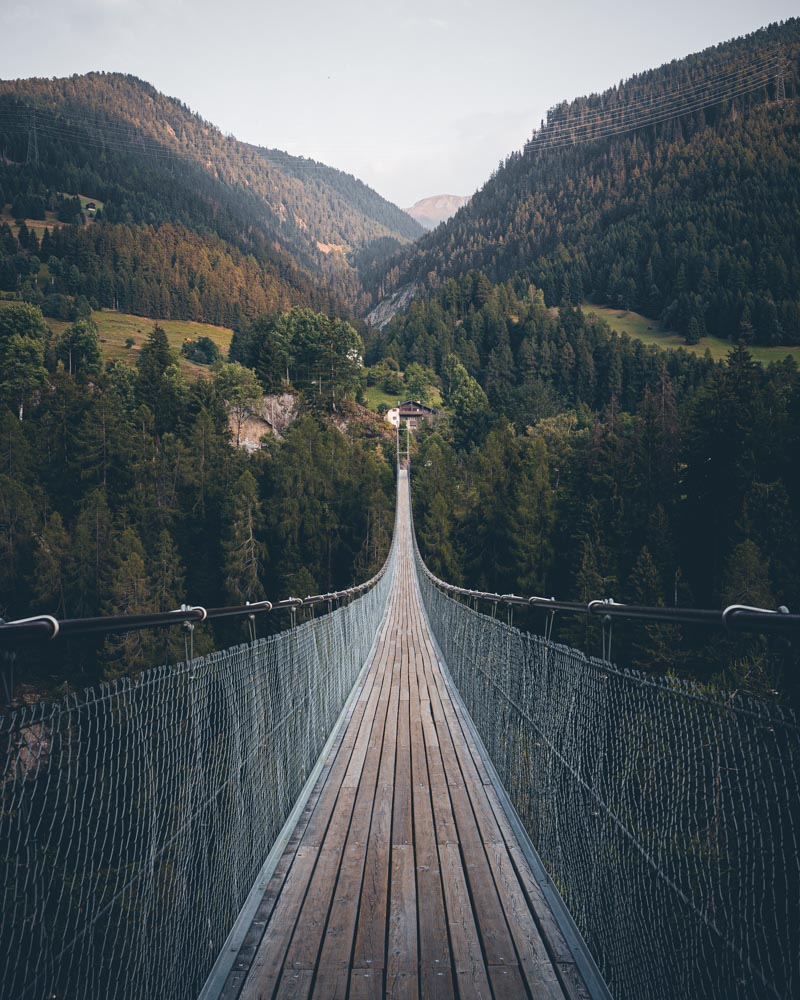 Die Goms Hängebrücke in der Schweiz