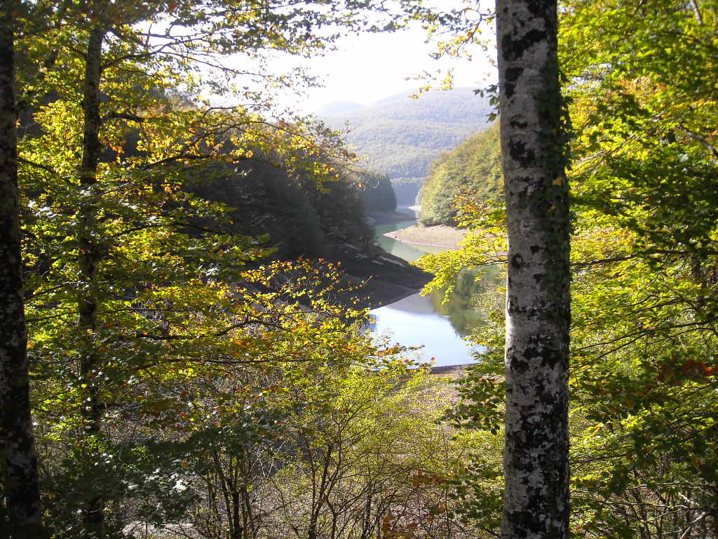 Sur le tour du lac d'Irabia.