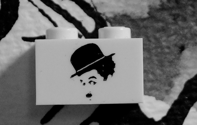 Charlie Chaplin als LEGO®/Noppenstein