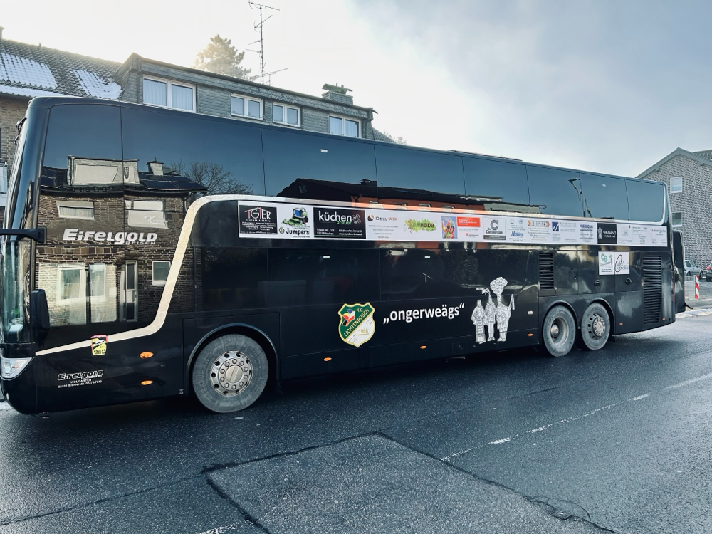 Unser Sessionsbus, mit dem wir sicher und bequem von Auftritt zu Auftritt kommen. Mit freundlicher Unterstützung von Eifelgold Reisen und unseren Sponsoren.