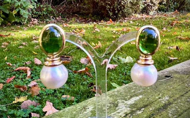 Riga mit Turmalin grün, Sterl, verg.€ 2.315,00 , Südseeperlen, 750 GG € 1.680,00