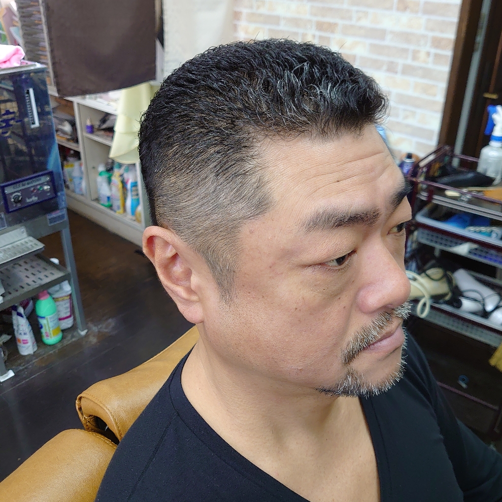 濡れパン パンチパーマ アイロンパーマ Hairsalonokamoto ヘアーサロンオカモト 川崎駅東口の理容室 床屋 メンズカット 川崎市川崎区新川通り沿い 川崎市立病院口交差点の床屋さん