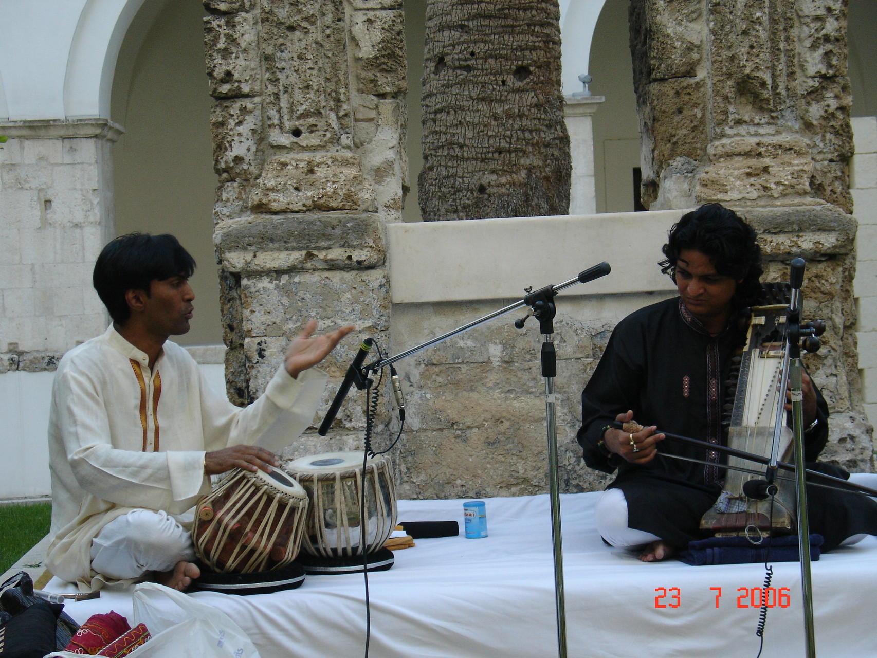 2006, Nihar Mehta e Allarakha Kalawant. Bari, S. F. della Scarpa
