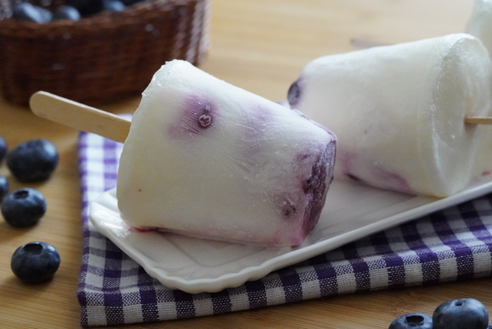 Gelati "furbi" allo yogurt e frutti di bosco