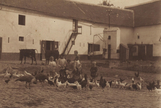 Binnenkoert, +- 1932