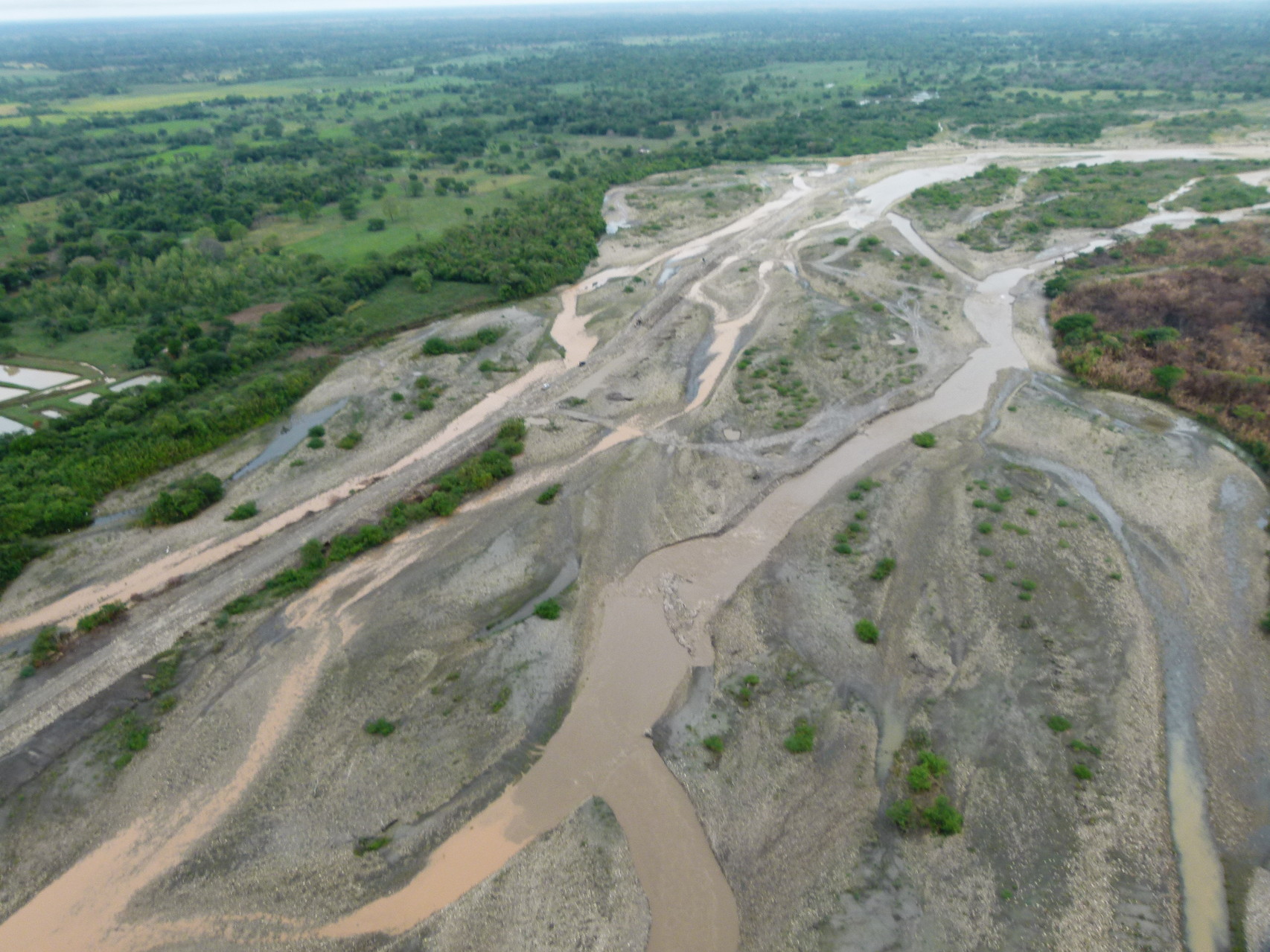 Impacto ambiental y desvió de ríos