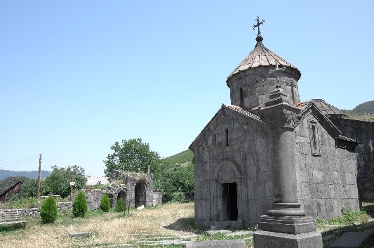 世界遺産サナヒン修道院とハフパット修道院（ロリ県アラベルディ村近郊）