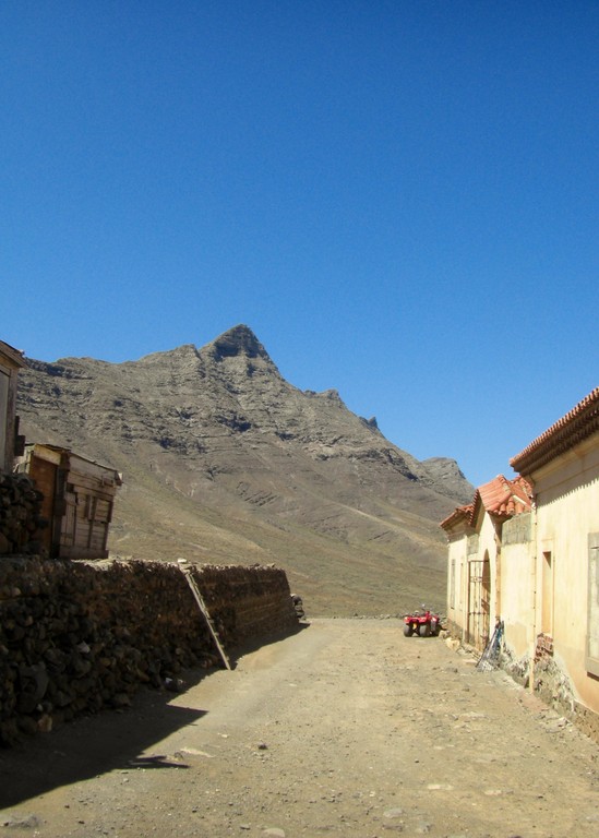 Der Fraile im Hintergrund