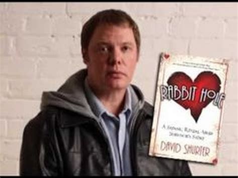 David Shurter, met zijn boek the rabbit hole