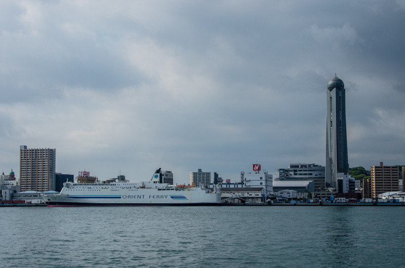 せっかくなのでこんな感じの、船の上からでしか撮れない写真を撮っておきたいところです。
