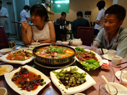 中国着後の初ご飯がこれ。ありがたや。