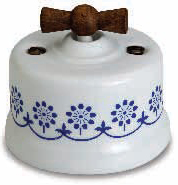 interruttore #deviatore #invertitore #ceramica #decoro #blu #bianca #vintage #legno invecchiato #manopola #retrò