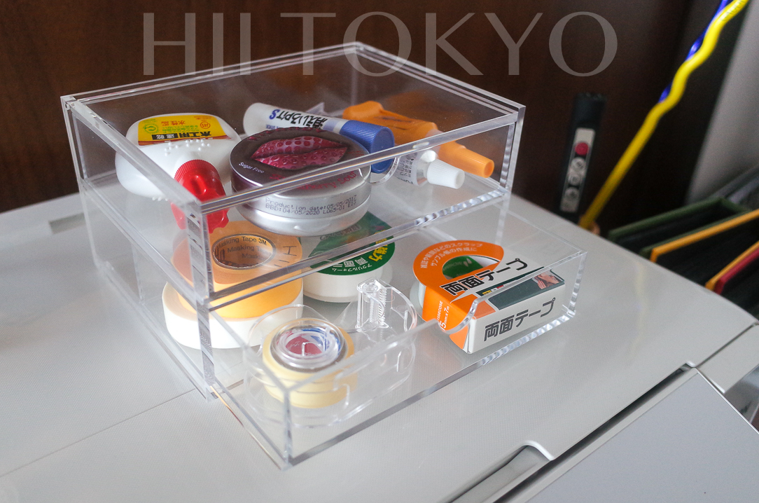 細かい機材整理は、無印良品の収納が便利。