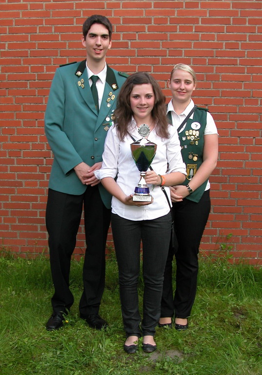 Dobrock v. l.: Marvin Krüger, Julia Gosenko und Yvonne Steffens (es fehlen Laura Löffler und Michael Kühlcke).