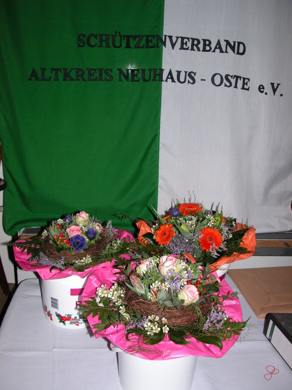 Sträuße für Ehrungen.   Foto W. Röndigs