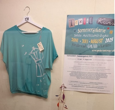 Witziges bedrucktes Design, T-Shirts und anderes von Marie Lenoble aus Feldkirchen. 