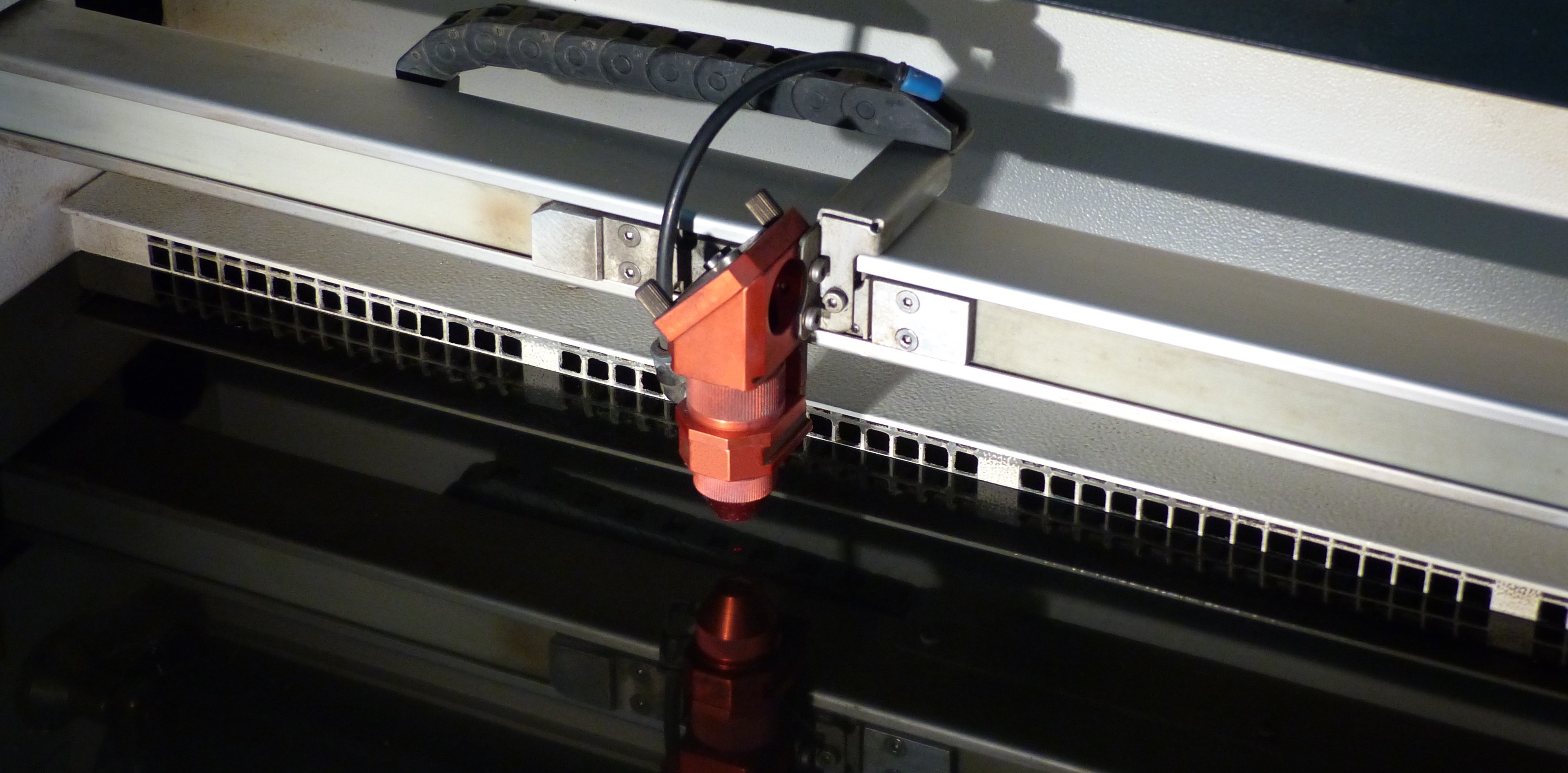 Lasern von Kunststoff | Schneiden und Gravieren - MFD GmbH