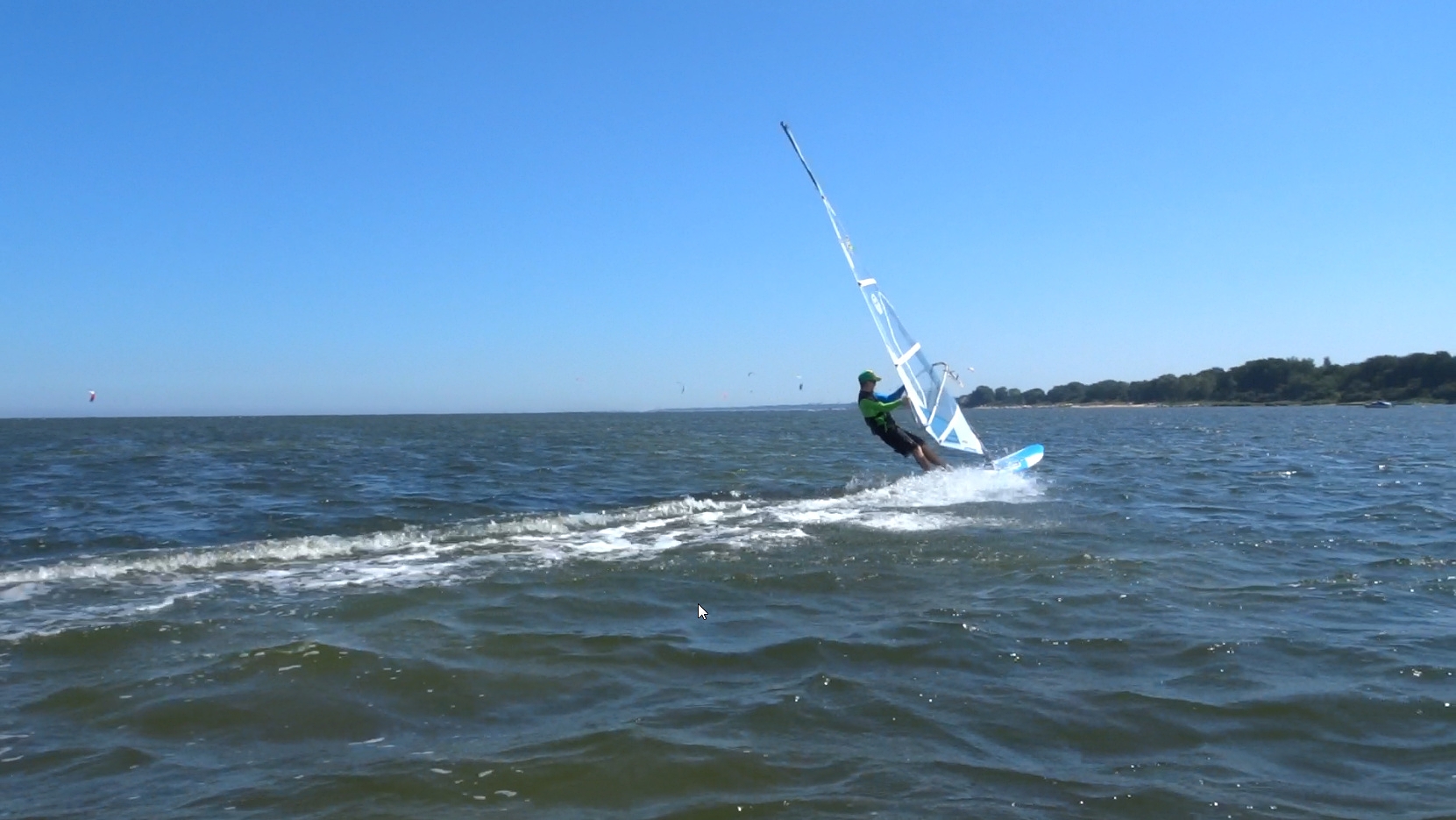 Bis 200 m werden kurze Finnen und von Juli bis November Seegrasfinnen empfohlen.