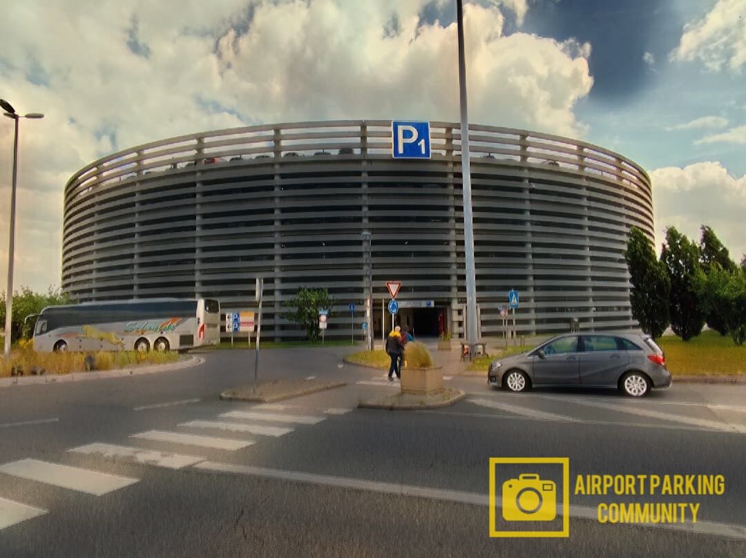 Flughafen Hamburg Parken Terminal 1 www.airport-parking-community.com