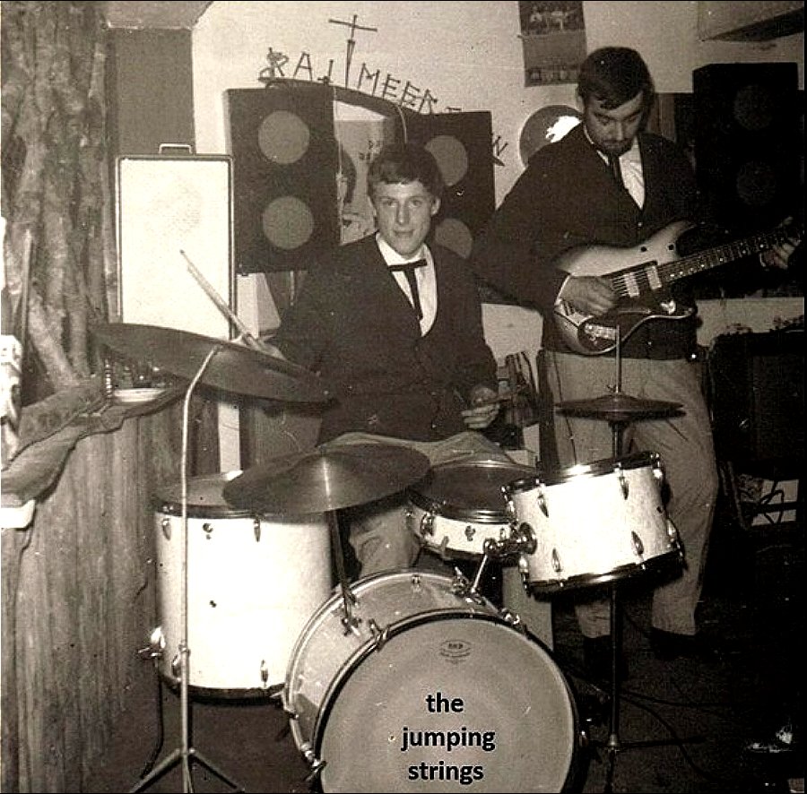 The Jumping Strings De website van redrockdevils!