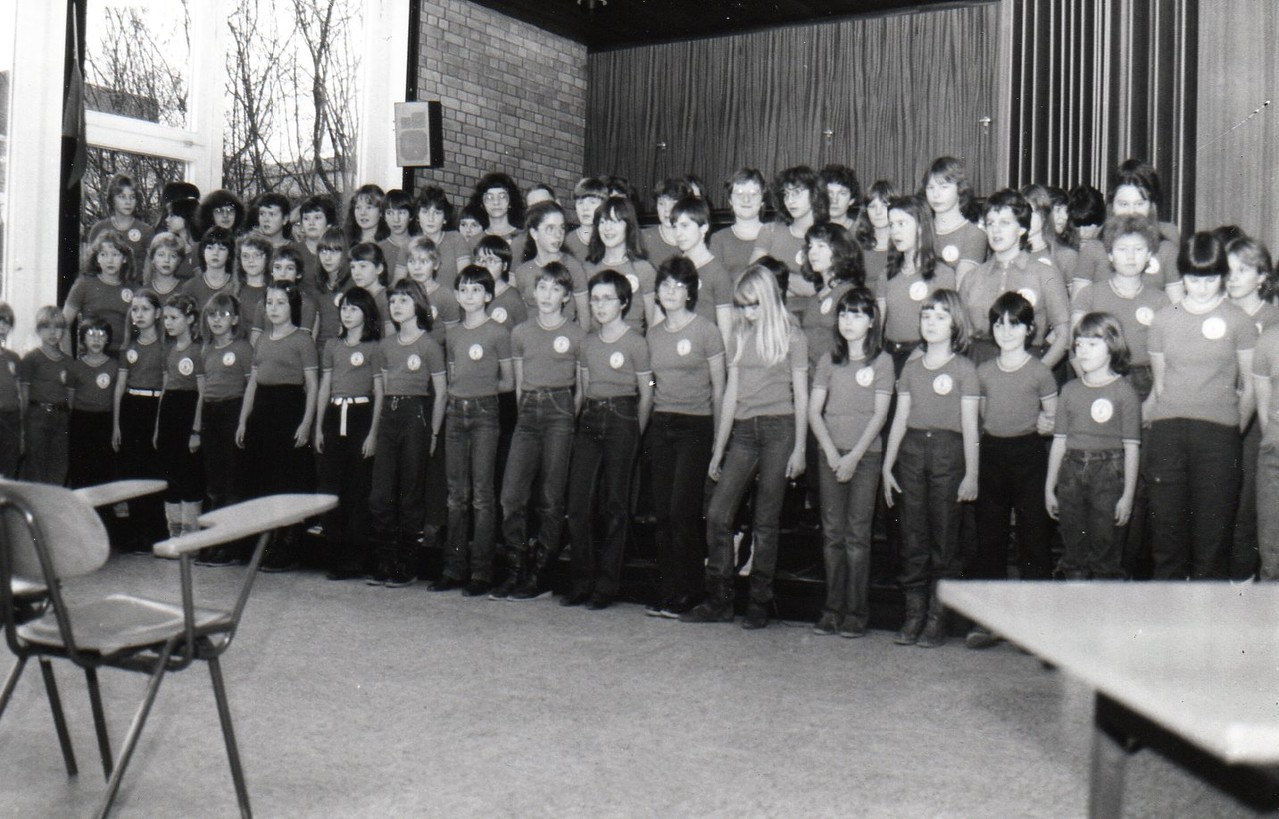 Vorstellung 1. Single "Die Antwort weiß ganz allein der Wind" 1979 Musiksaal Illinger Schule