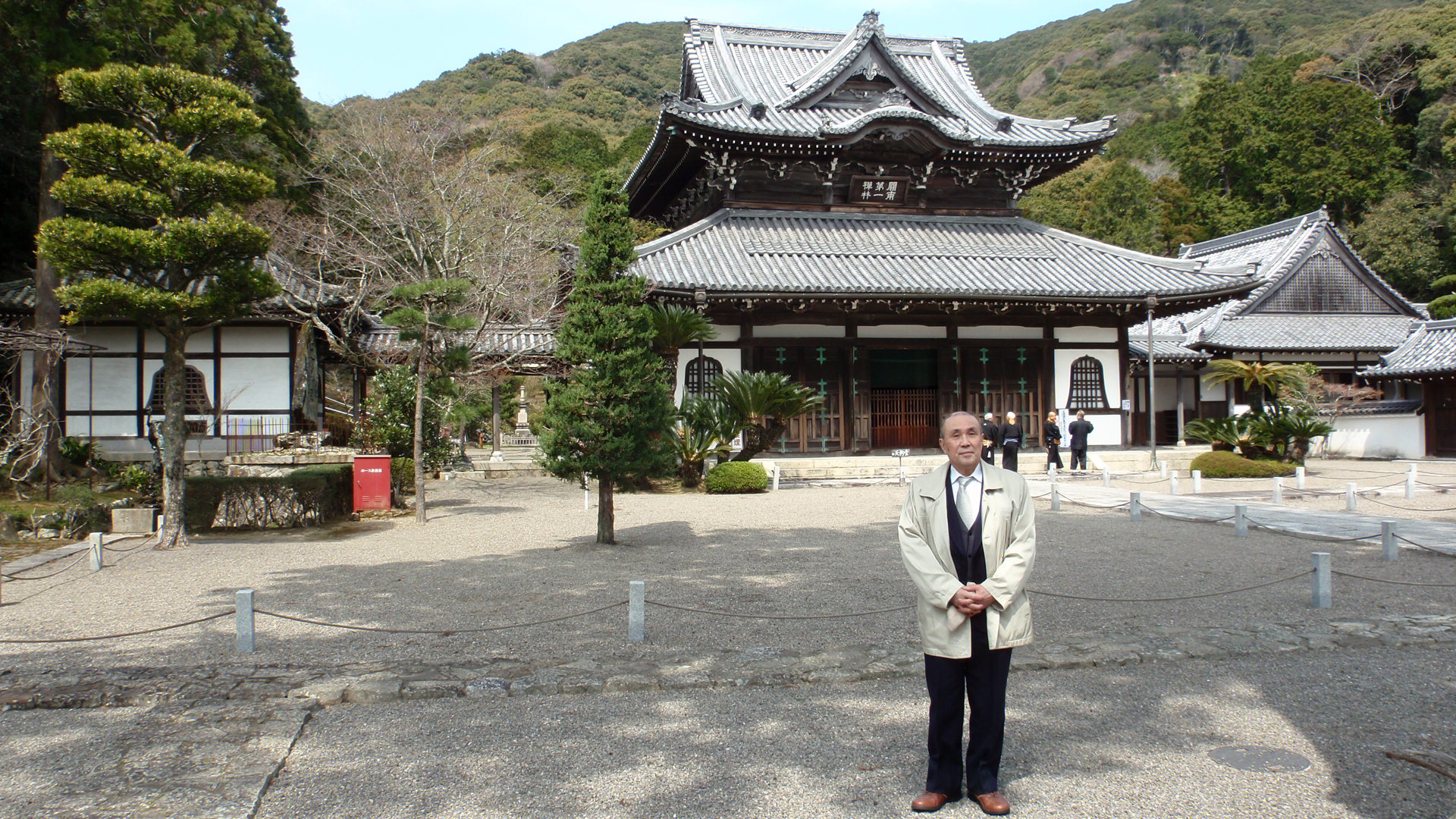 尺八 (都山流) 中村銀越銘　銀縁歌口　約40センチ 尺八 (都山流) 中村銀越銘 銀縁歌口 約40センチ - メルカリ
