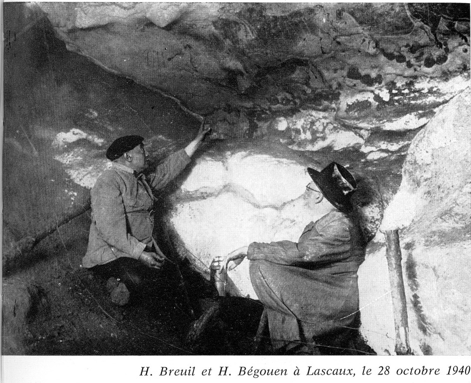 L’abbé Breuil et le comte Begouën à Lascaux en 1940 (Dordogne)