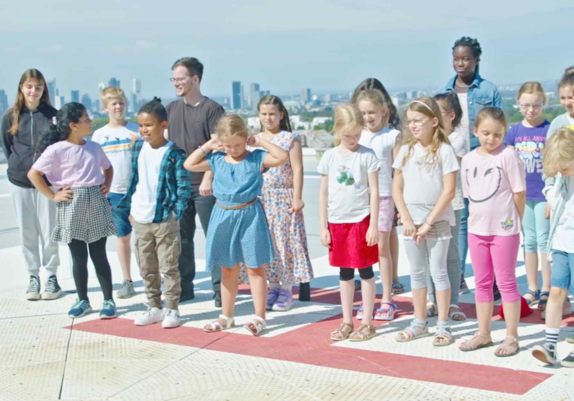 Musikvideo-Produktion für ein Kinderlied: Mit Voice of Germany-Star George Philippart.