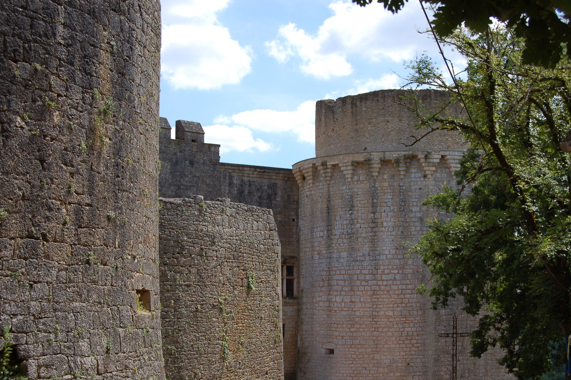 tour du chateau de Bonaguil