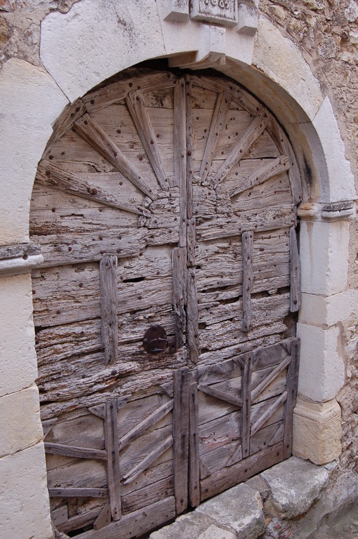 vieille porte a Mirmande