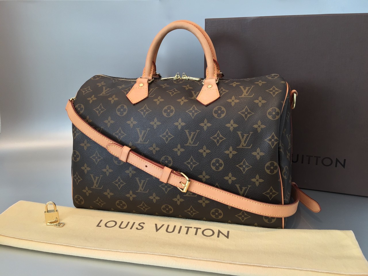 Louis Vuitton Monogram Canvas Bandouliere Speedy 35 - Ankauf & Verkauf  Second Hand Designertaschen und Accessoires