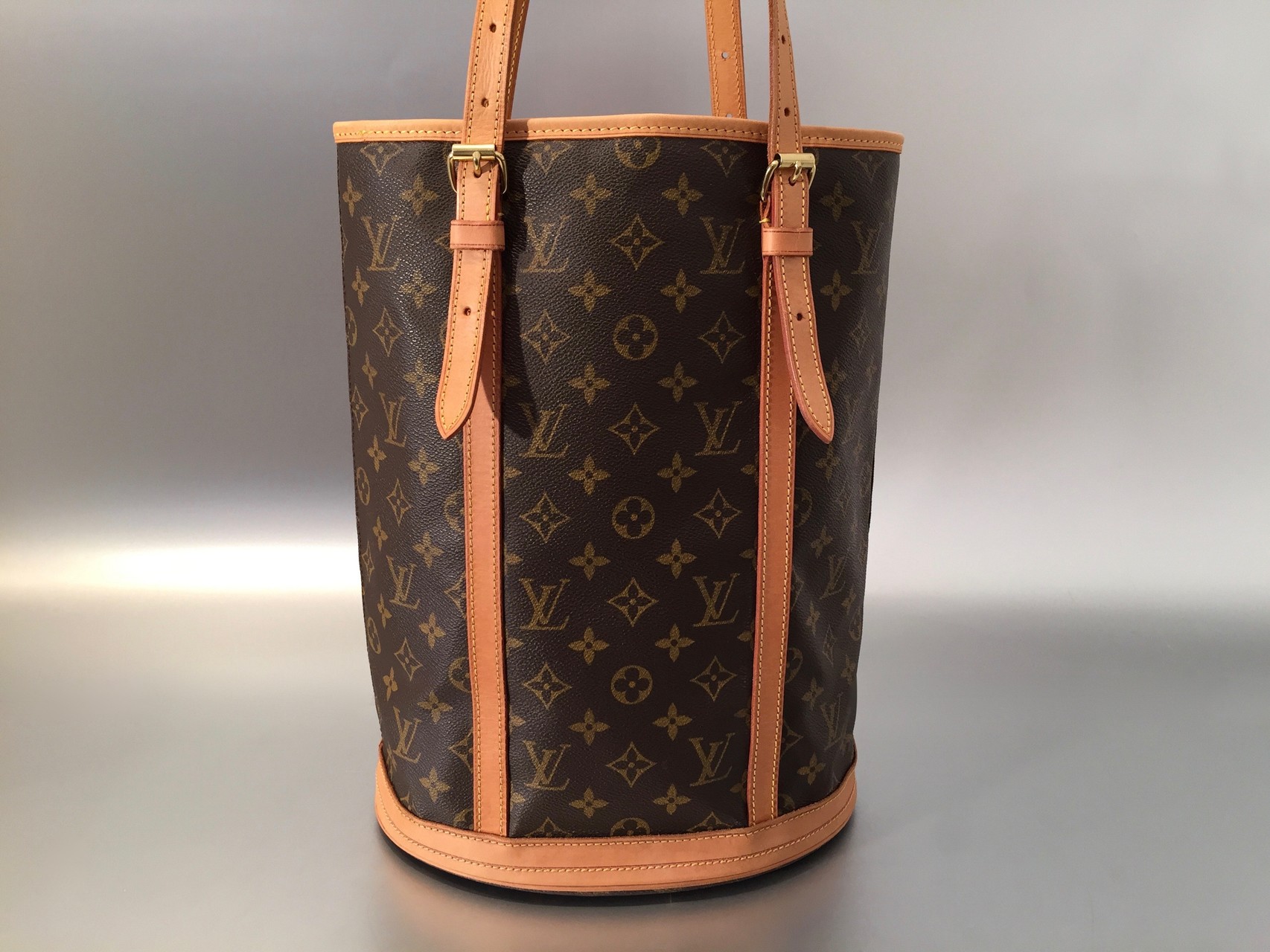 Louis Vuitton Monogram Canvas Bucket GM Ankauf Verkauf Second Hand Designertaschen und Accessoires