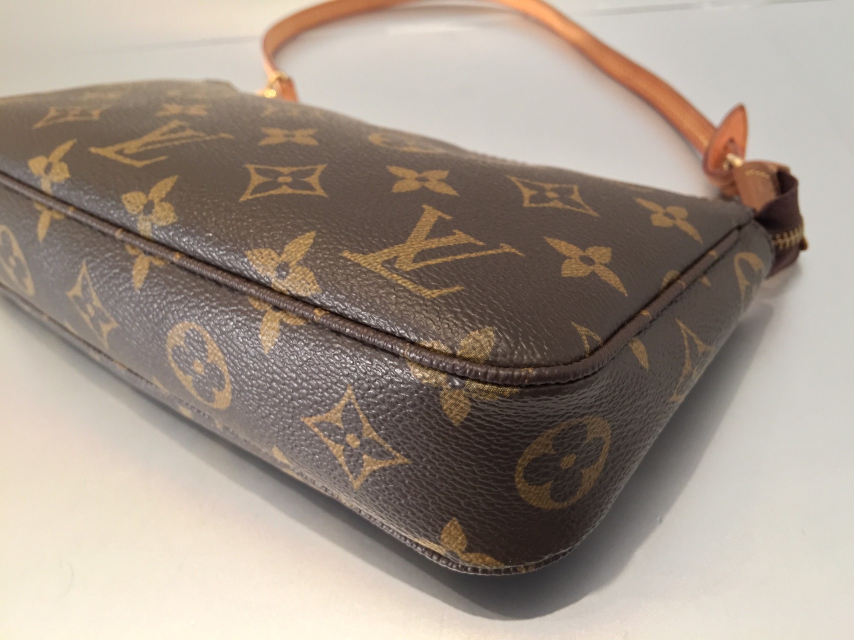Pochette outlet nm lv
