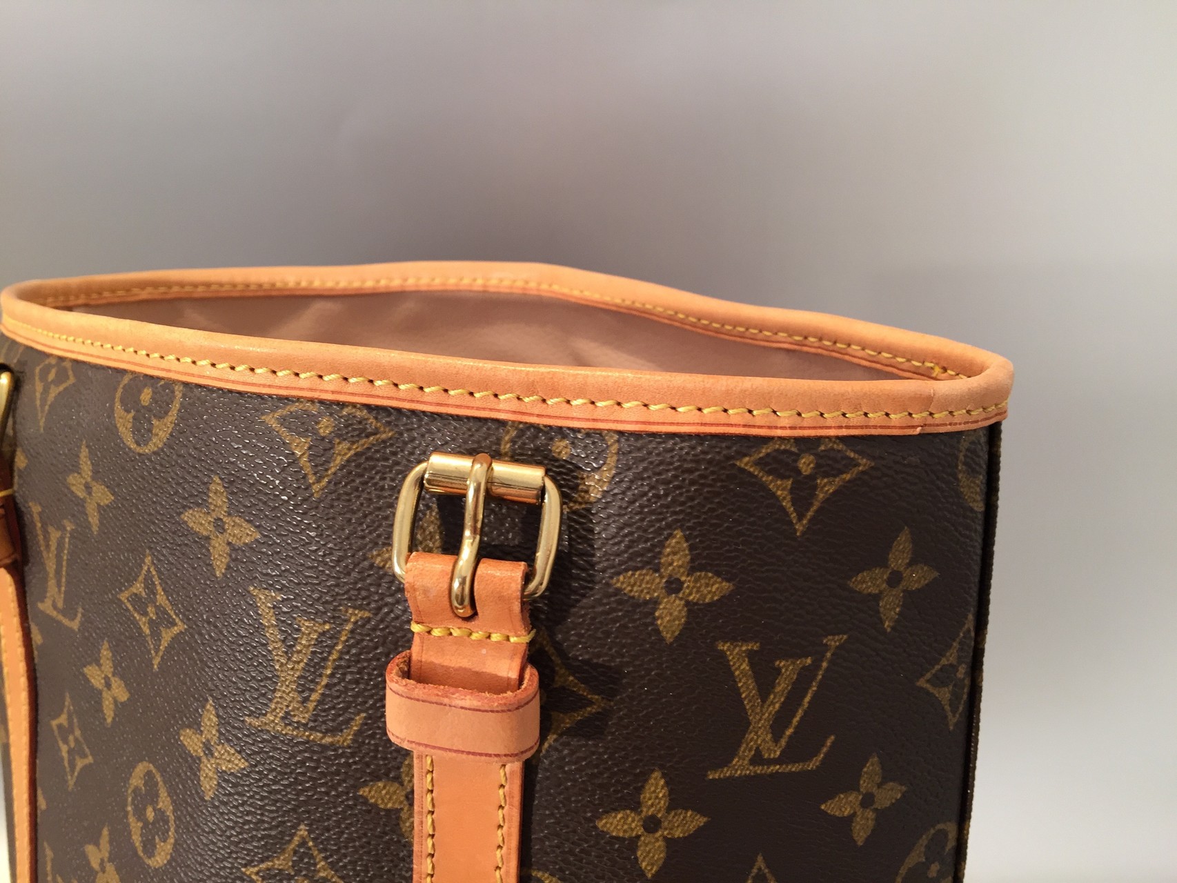 Louis Vuitton Monogram Canvas Bucket GM Ankauf Verkauf Second Hand Designertaschen und Accessoires