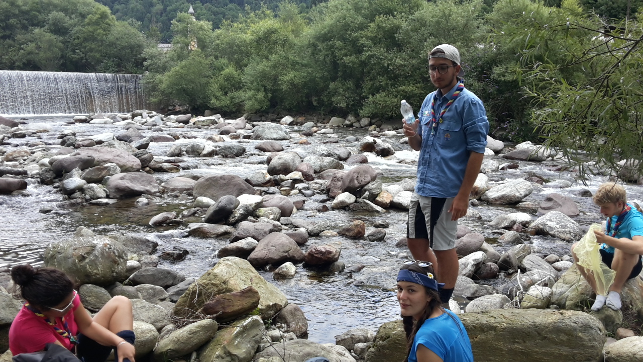 Sosta al torrente per il pranzo
