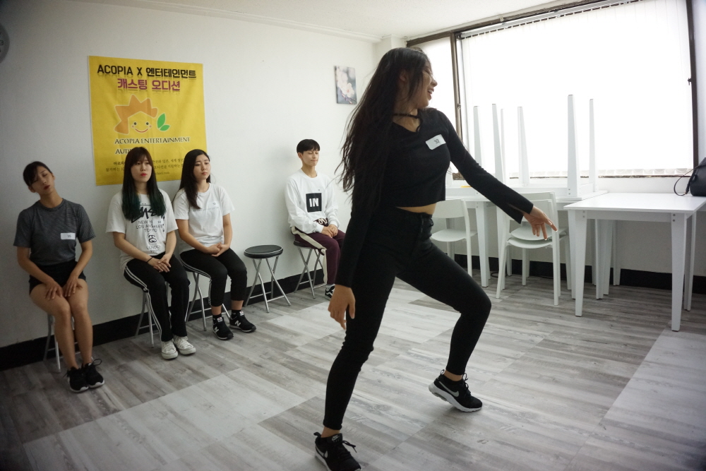 韓国語レッスン Kpop School 韓国語レッスン Kpop School