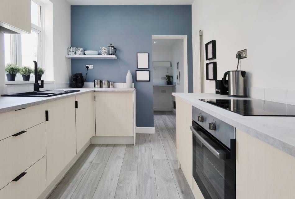 NF32 Almond Oak