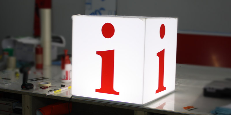 Info Würfel Leuchtwürfel Leuchtkasten StyleWerk Werbetechnik LED