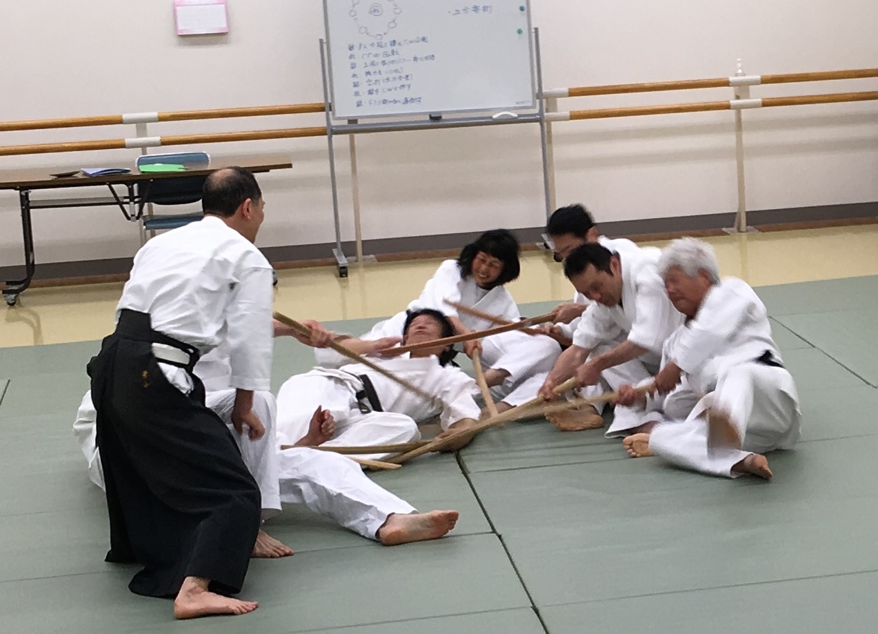 八方分身 - ホーム - 大東流三大技法 合気柔術の十全武術会