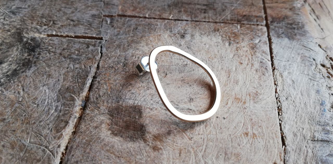 750er Gold Ohrstecker Öse Einzelstück