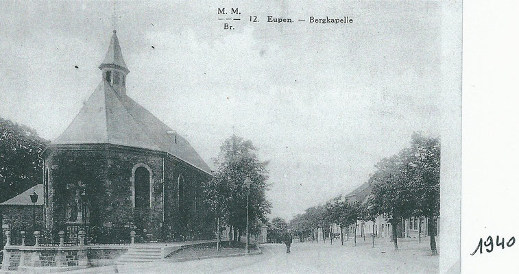 Der Platz vor der Bergkapelle um 1940