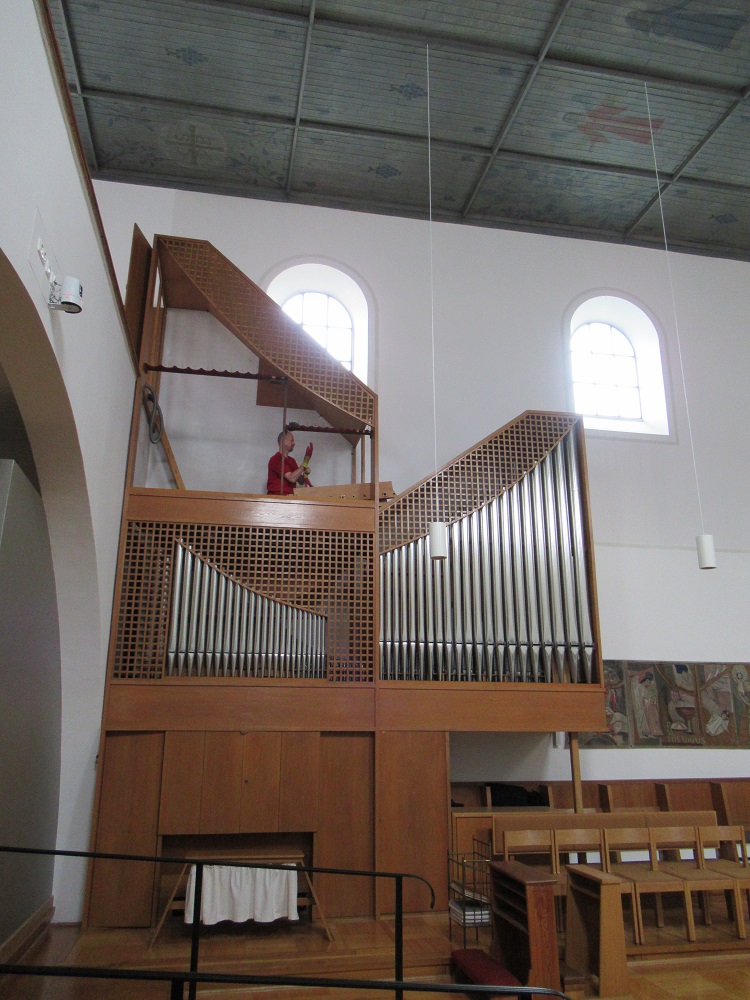 die Generalüberholung unserer Orgel hat begonnen (Juli 2021)