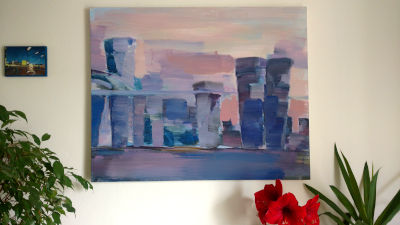 acrylgemälde, säulem vor rotviolettem Himmel